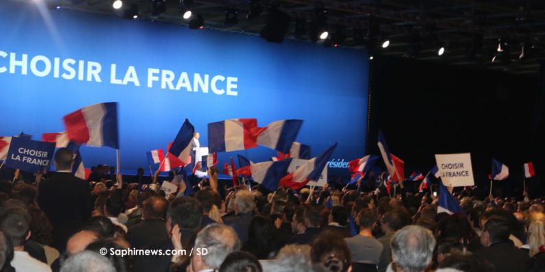 Au coeur du meeting de Marine Le Pen, rencontre avec des jeunes de Villepinte
