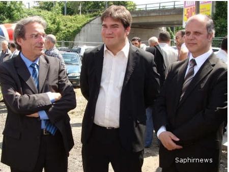 De g. à dr. : Roland Ries, sénateur-maire de Strasbourg, Olivier Bitz, adjoint au maire chargé des cultes, conseiller général du Bas-Rhin, et Saïd Aalla, président de la Grande Mosquée de Strasbourg, lundi 18 mai.