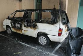Saint-Chamond : le véhicule de la mosquée incendié sur le parking