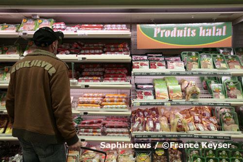 Rayon halal, au supermarché Casino de La Valentine, à Marseille, décembre 2007.