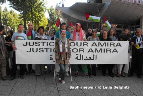Près de cent vingt personnes ont accompagné Amira Al Qerem à la Cour pénale internationale de La Haye, ce lundi 31 août.