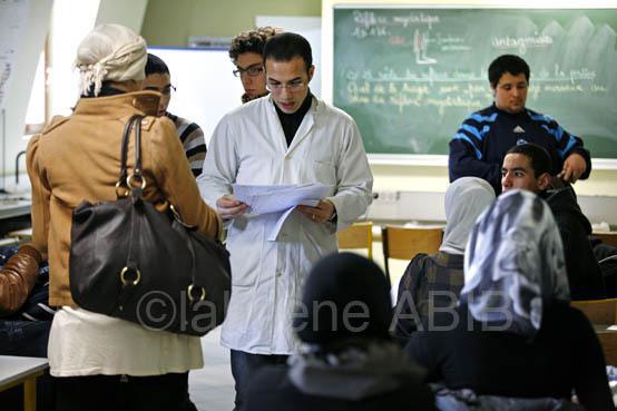 Cours de SVT (sciences de la vie et de la Terre), en classe de première au lycée Averroès, à Lille.