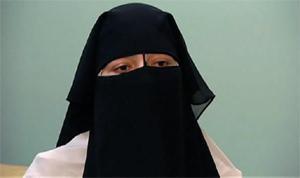 Québec : Naïma Atef Amed, 29 ans, d'origine égyptienne, suivait des cours de français ; elle en a été exclue en mars dernier pour port du niqab.