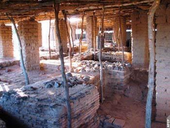 Les travaux de restauration de la mosquée Kankou Moussa, qui date de 1324, ont commencé à Gao (Mali). Des fouilles ont mis au jour d'importants objets et des murs et des salles ensevelis depuis longtemps.