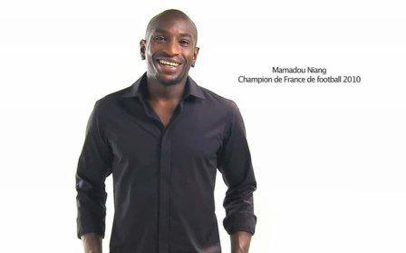 Le champion de France 2010 Mamadou Niang a été choisi pour promouvoir Western Union, qui a baissé ses tarifs depuis le 1er juin 2010.