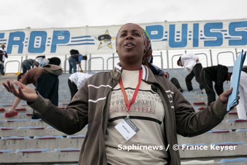 Nadjati Youssoufa, présidente de l’Association des victimes du vol de l’A310, déplore : « Nous ne saurons jamais vraiment la vérité sur ce crash. » Ici, lors l'hommage aux victimes, au stade Vélodrome de Marseille, le 19 septembre 2009.
