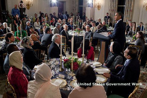 Barack Obama reçoit les personnalités musulmanes, lors d'un iftar organisé à la Maison Blanche, le 13 août 2010.