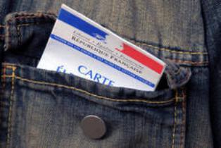 Elections cantonales 2011 : les Français démobilisés, la gauche confortée, le FN renforcé