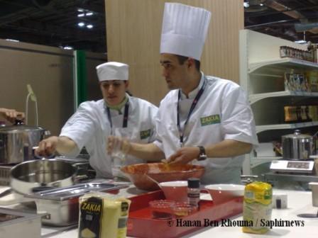 Grâce aux cours de cuisine dispensés aux visiteurs, Zakia Halal a fait une apparition remarquée au 8ème Salon du Halal parisien.