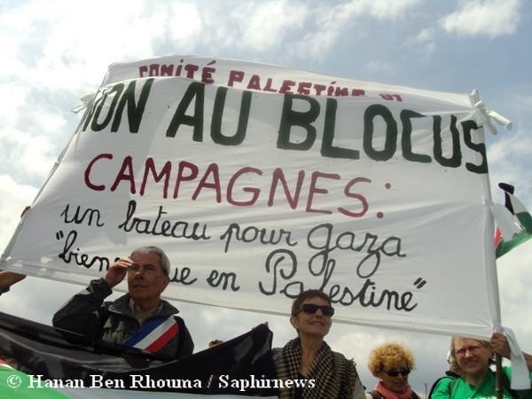 Plusieurs centaines de personnes se sont réunies au Vieux Port de Marseille en soutien à la campagne du bateau français pour Gaza, qui part de Grèce vers le 25 juin.