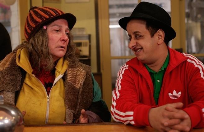 Josiane Balasko et Booder dans « Beur sur la ville » de Djamel Bensalah.