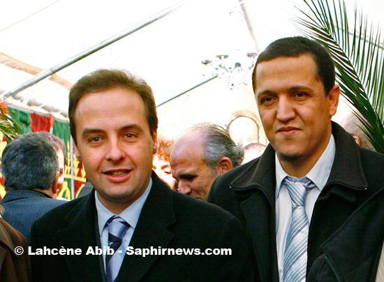 Hassen Claghoumi, président de l’Association culturelle des musulmans de Drancy, et Jean-Christophe Lagarde, maire de Drancy et député sortant