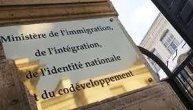 La plaque du ministère de l'Immigration mis en place durant l'ère sarkozyste.