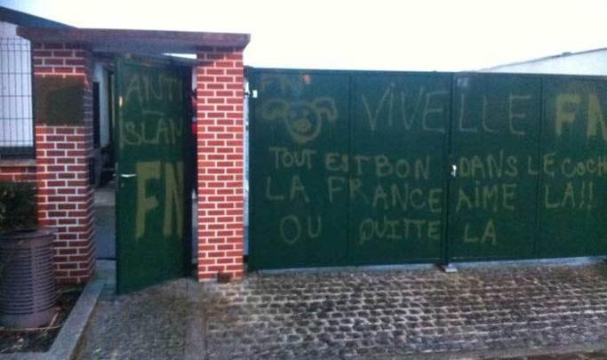 Islamophobie : tags pro-FN sur une mosquée dans l’Eure