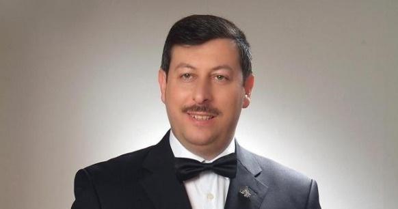 La moustache : politique ou religieuse ?
