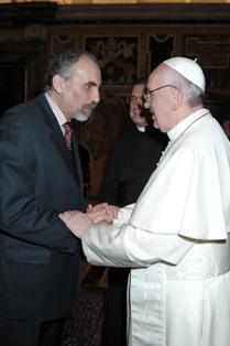 Mustapha Chérif avec le pape François.