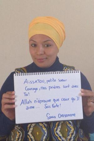 L'humoriste Samia Orosemane soutient la jeune Aïssatou.