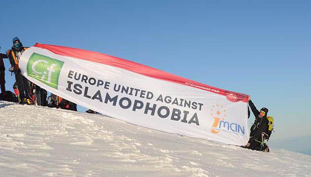 La lutte contre l’islamophobie brandie en haut du Mont Blanc