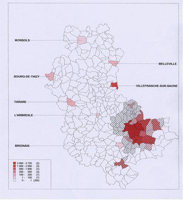 Figure 3: Fréquentation cumulée des lieux de culte musulman par commune du département du Rhône. Les parties hachurées représentent les communes qui forment la communauté urbaine de Lyon (Courly)