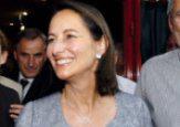 Ségolène Royal reproche à Bertrand Delanoë de 'piocher à droit son idéologie'