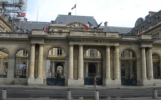 Arrêté anti-burkini : le Conseil d’Etat rend son verdict vendredi