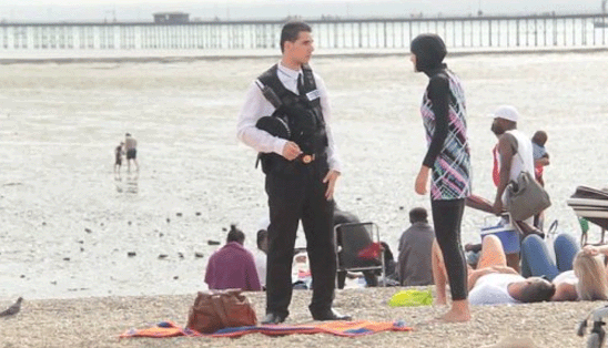 Burkini : une altercation avec un policier montée pour tester les réactions