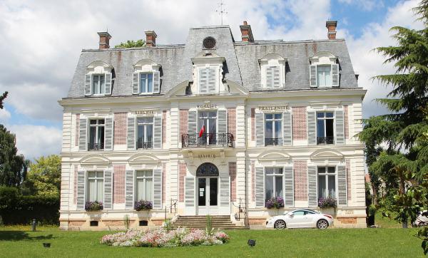 Essonne : un centre d’accueil pour migrants incendié