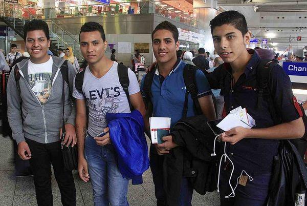De gauche à droite : Moller Yasa, Klenton Faragalla, Bassem Younan and Albir Shehata à l’aéroport Ataturk d’Istanbul. © Morning Star News