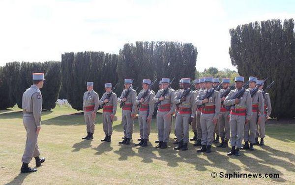 Aux dix ans de l'aumônerie musulmane des armées, une brigade du premier régiment des tirailleurs d'Epinal, qui ont repris des traditions de regiments de l'Armée d'Afrique. © Saphirnews.com