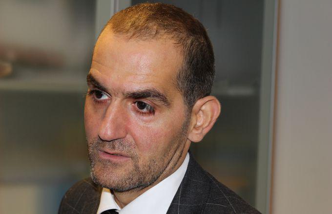 Pouria Amirshahi est député sans étiquette de la 9e circonscription des Français établis à l'étranger (zone Afrique).