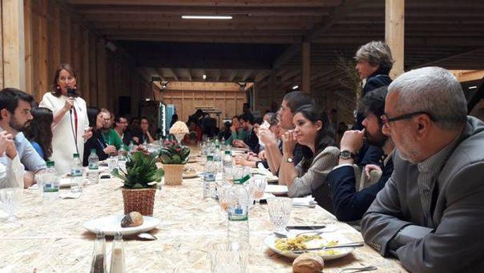 Le président du Secours islamique France Rachid Lahlou (à dr.), représentant de la Coordination Sud, à la rencontre avec Ségolène Royal, ministre de l’Environnement le 12 novembre en pleine COP22 au Maroc.