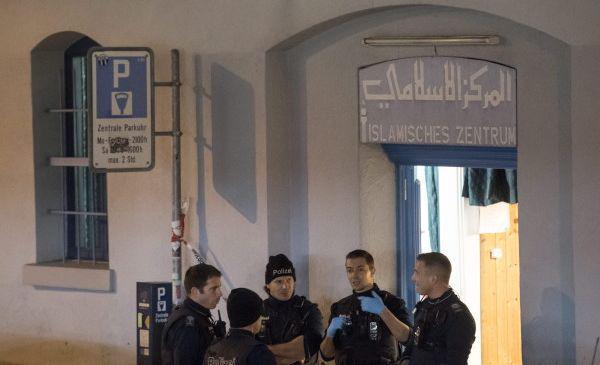 Une fusillade a éclaté lundi 19 décembre devant un centre islamique à Zurich. © DPA