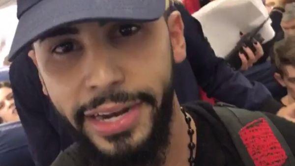 Le Youtubeur américain Adam Saleh affirme avoir été débarqué d'un avion pour avoir parlé l'arabe.