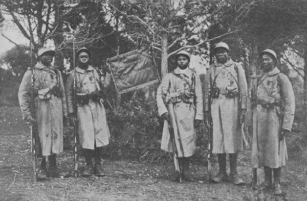 Les tirailleurs sénégalais, la longue bataille pour la reconnaissance (vidéo)