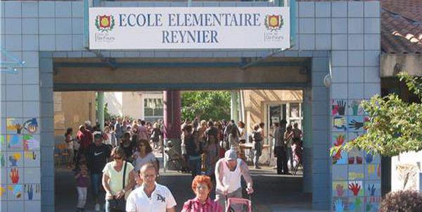 Var : opposé à un cours d’arabe, un maire envoie la police à l’école