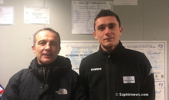 Jean-Pierre Cassonnet (à gauche), professeur au collège Mathurin Reignier, travaille main dans la main avec Cédric Bouchet, responsable de l'école de football de Chartres Horizon Beaulieau.