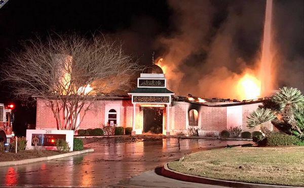 Texas : un million de dollars pour la mosquée Victoria, ravagée par les flammes