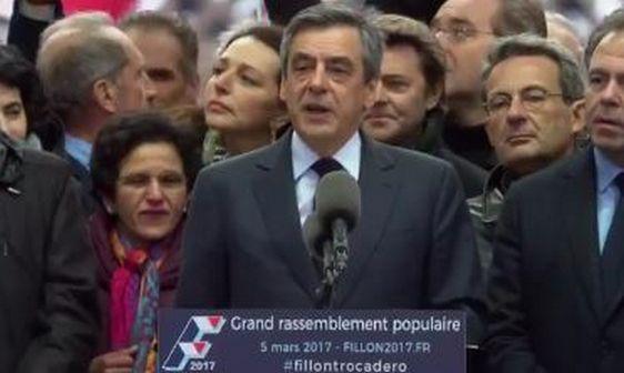 Fillon contre tous : « Personne ne peut m’empêcher d’être candidat »