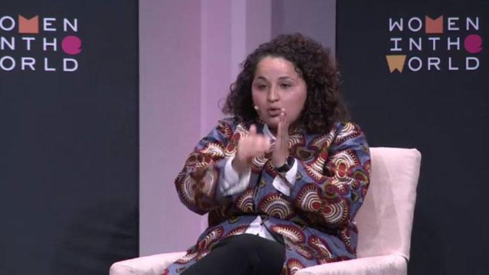 Le 8 mars, Samia Hathroubi, activiste dans l’interreligieux et l’empowerment pour bâtir une société plus inclusive, est intervenue lors du World Women Summit, à Los Angeles, sur le thème « Être femme musulmane ». (Photo © D. R.)