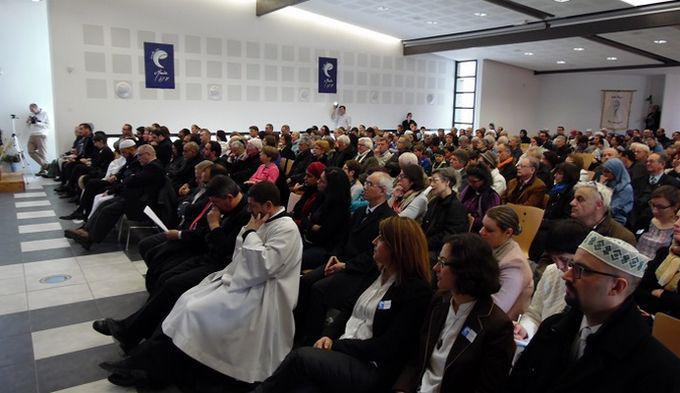 Quelque 400 personnes ont participé à l'événement islamo-chrétien Ensemble avec Marie, dimanche 25 mars à Meyzieu. © Abdelmalik Richard Duchaine