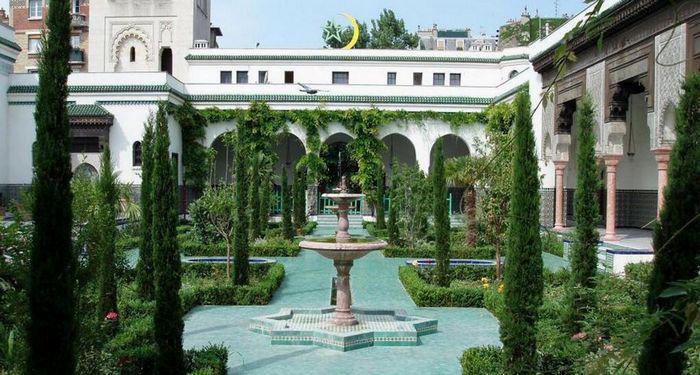 Proclamation de la Grande Mosquée de Paris : les 25 piliers de l'islam en France