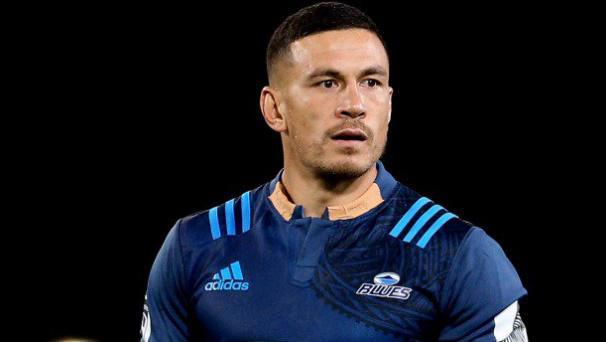 Rugby : Sonny Bill Williams masque un logo bancaire sur son maillot, il s'en explique