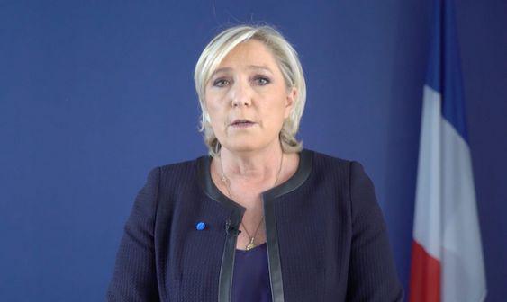 Fusillade sur les Champs-Elysées : l'UOIF monte au créneau contre Marine Le Pen