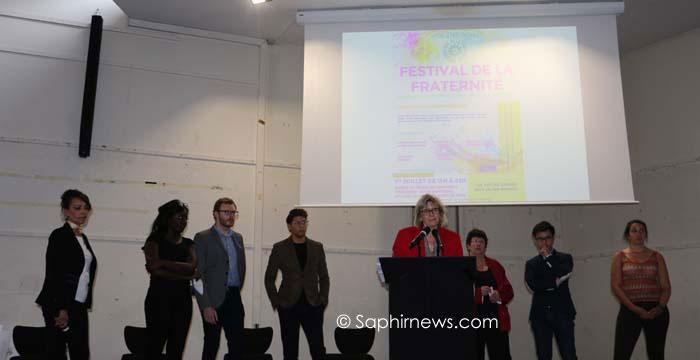 Le Festival de la fraternité a été organisé samedi 1er juillet à Saint-Denis, sous la houlette de plusieurs responsables associatifs et élus locaux comme Aline Archimbaud (au pupitre), sénatrice en Seine-Saint-Denis.