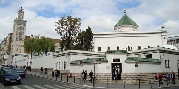 L'islam mal perçu en France ? Grande Mosquée de Paris et UOIF demandent aux musulmans de s'activer