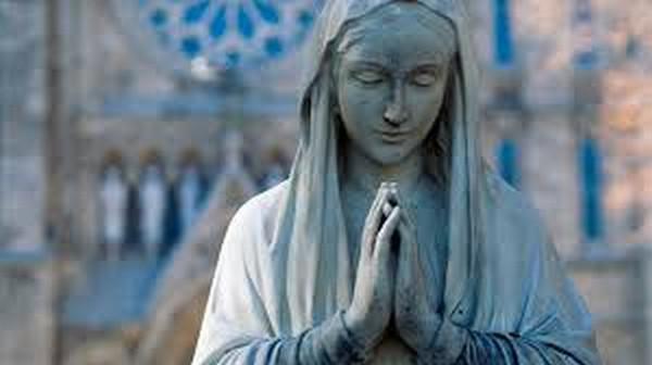 Pour avoir profané une statue de la Vierge Marie, ils sont condamnés à apprendre le Coran