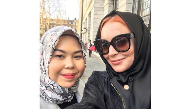 Lindsay Lohan lors de la Modest Fashion Week à Londres les 17 et 18 février. © Tikamulya/Instagram