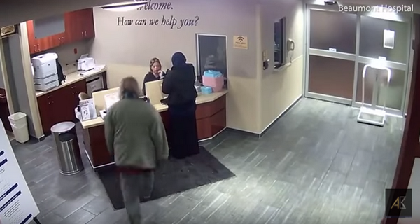 USA : un hôpital du Michigan poursuivi après l’agression d’une femme voilée (vidéo)