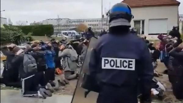 Les images chocs de l’interpellation des lycées à Mantes-la-Jolie indignent