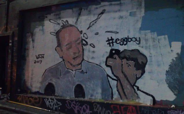 Egg boy donne 100 000 dollars aux victimes des attentats de Christchurch
